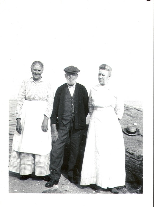 Caroline Fackler - Alonzo Eli Wiley -  Mary Hannah Carter Wiley - at Grove Beach, Clinton, CT at Uncle Lyman's Cottage.jpg